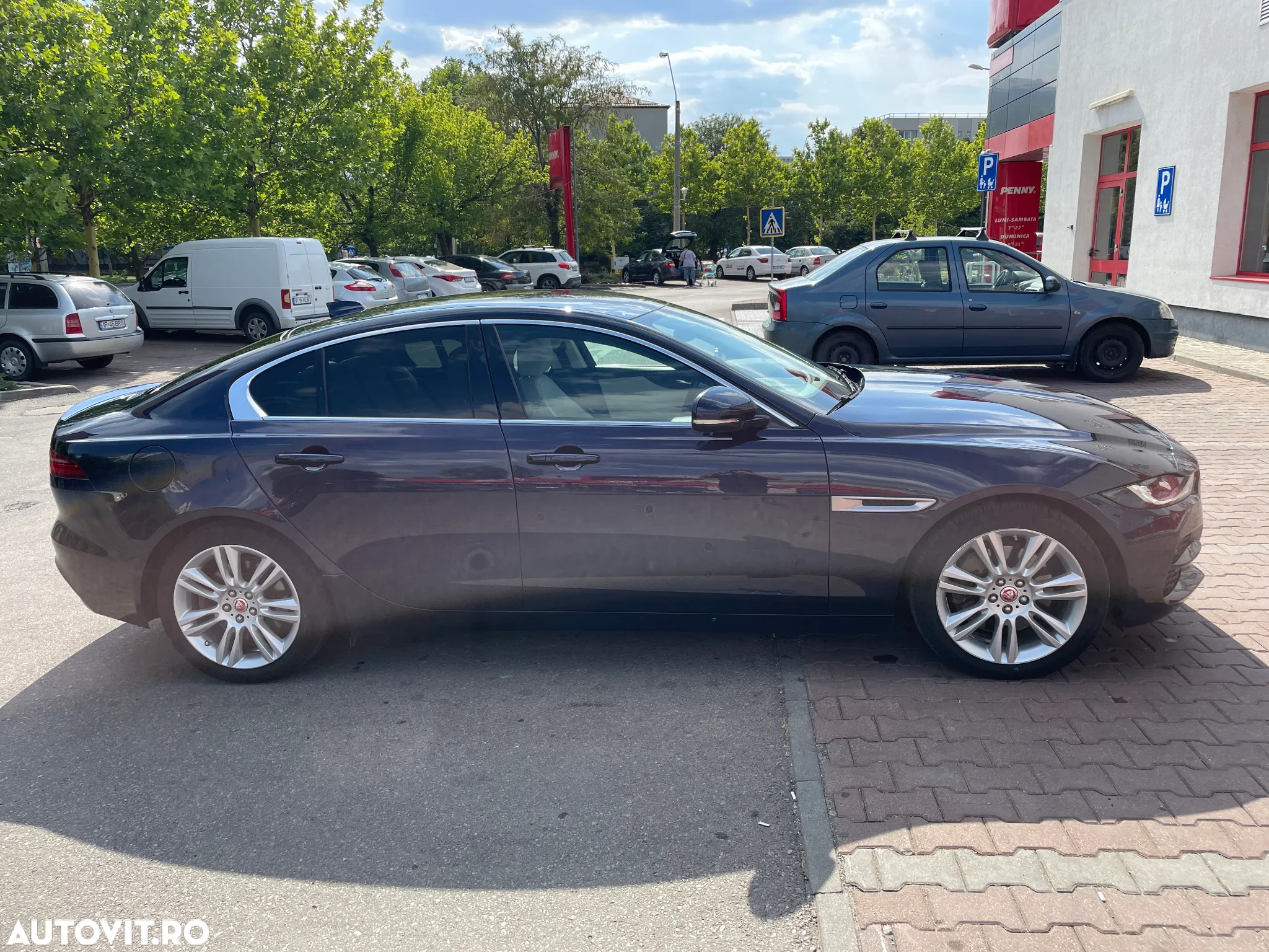 Jaguar XE D180 Aut. SE - 4