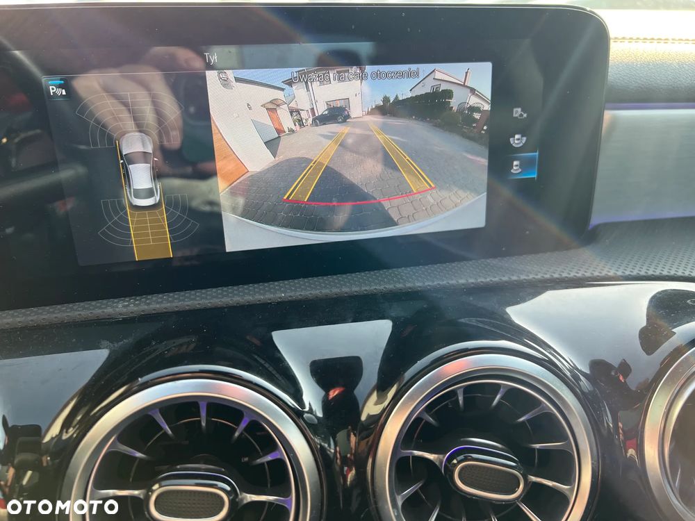 Mercedes-Benz CLA 180 AMG Line 7G-DCT - 15