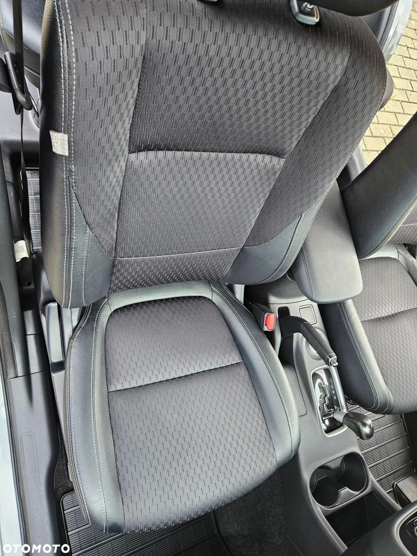 Mitsubishi Outlander 2.0 Intense CVT - 32