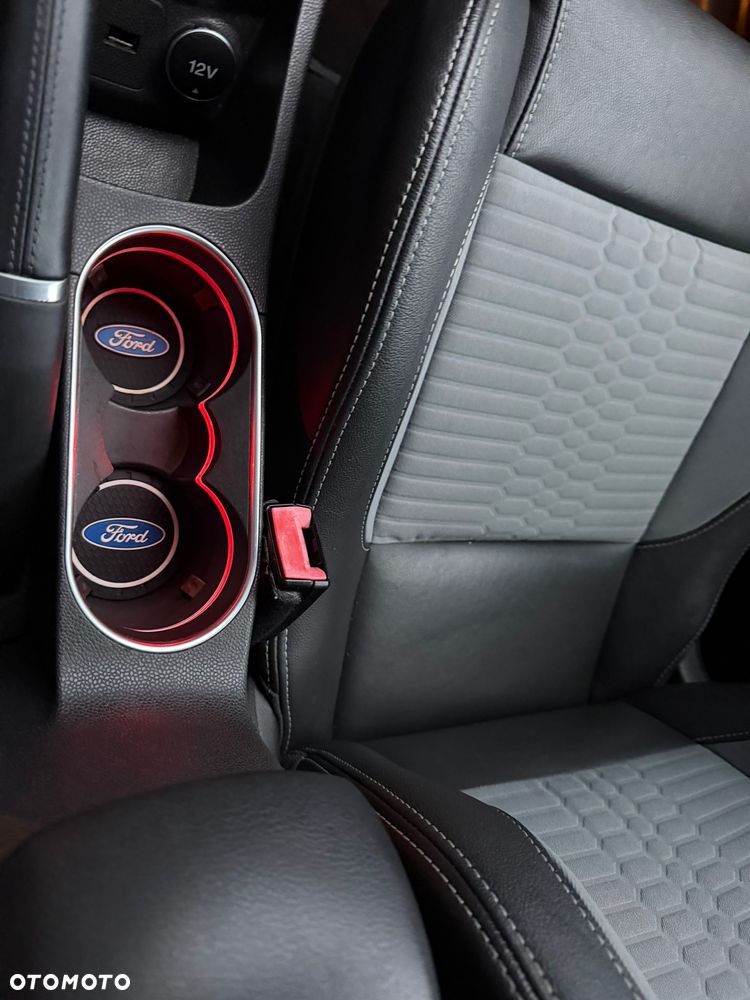 Ford Fiesta 1.6 EcoBoost ST - 9