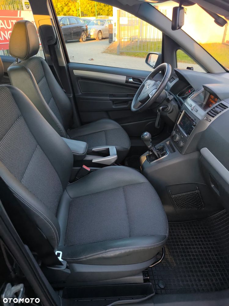 Opel Zafira - 13