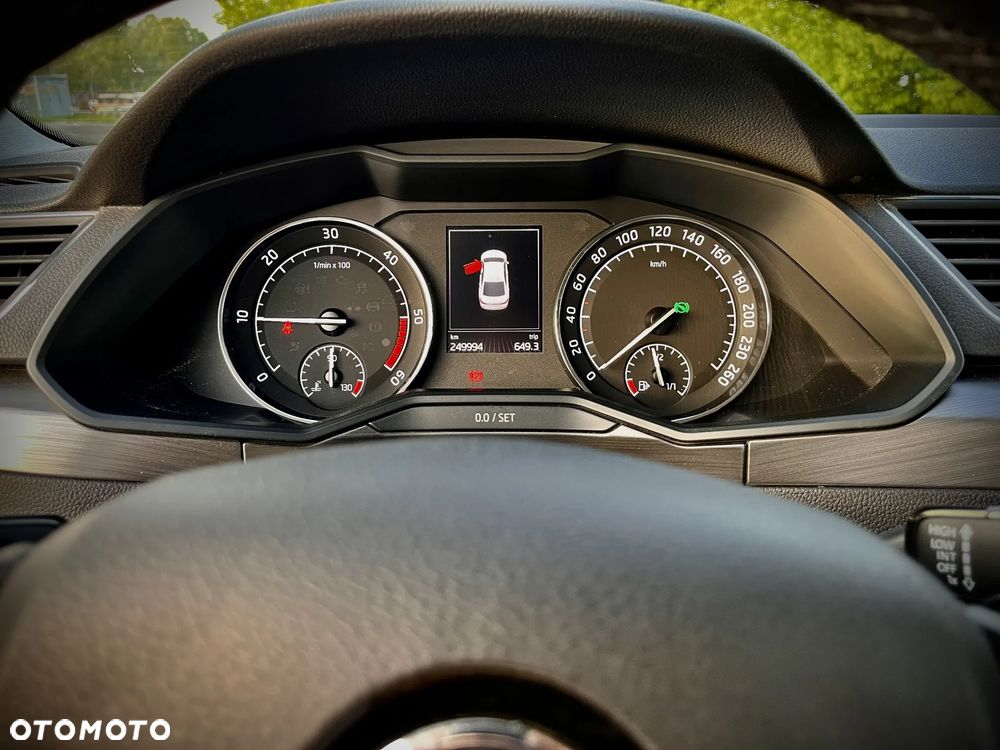 Skoda Superb 2.0 TDI Style DSG - 7