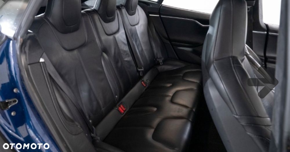 Tesla Model S - 15