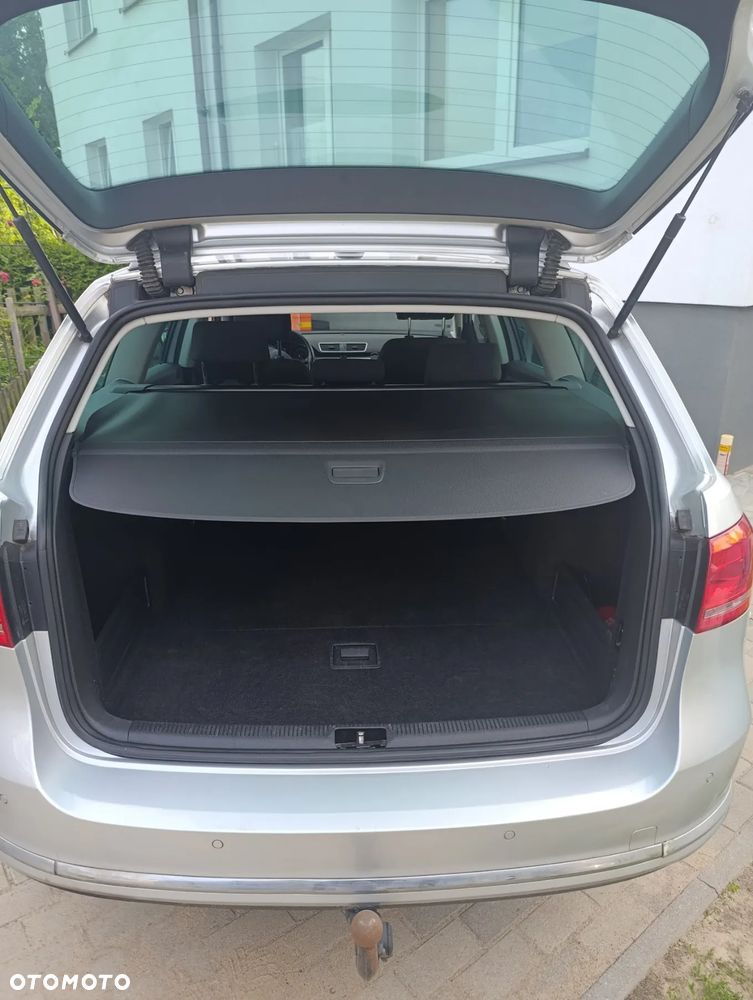 Volkswagen Passat - 10