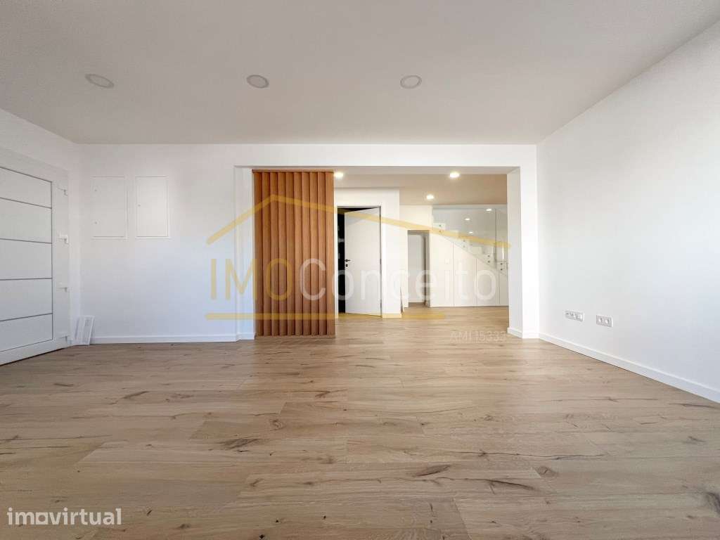 Moradia T4 Moderna || Carvalhos de Figueiredo | |Tomar - Grande imagem: 5/32