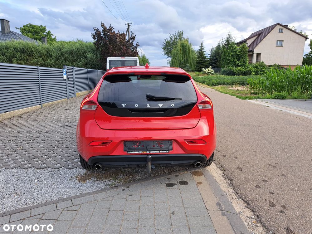Volvo V40 D3 Momentum - 4