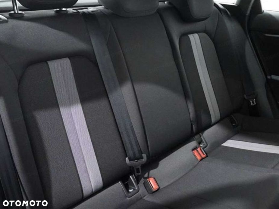 Audi A3 Limousine 35 TFSI mHEV Advanced S tronic - 13