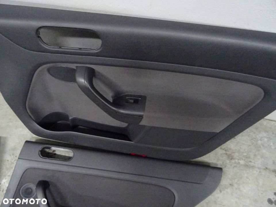 BOCZEK BOCZKI DRZWI VW GOLF V PLUS HB 5D NR226 - 7