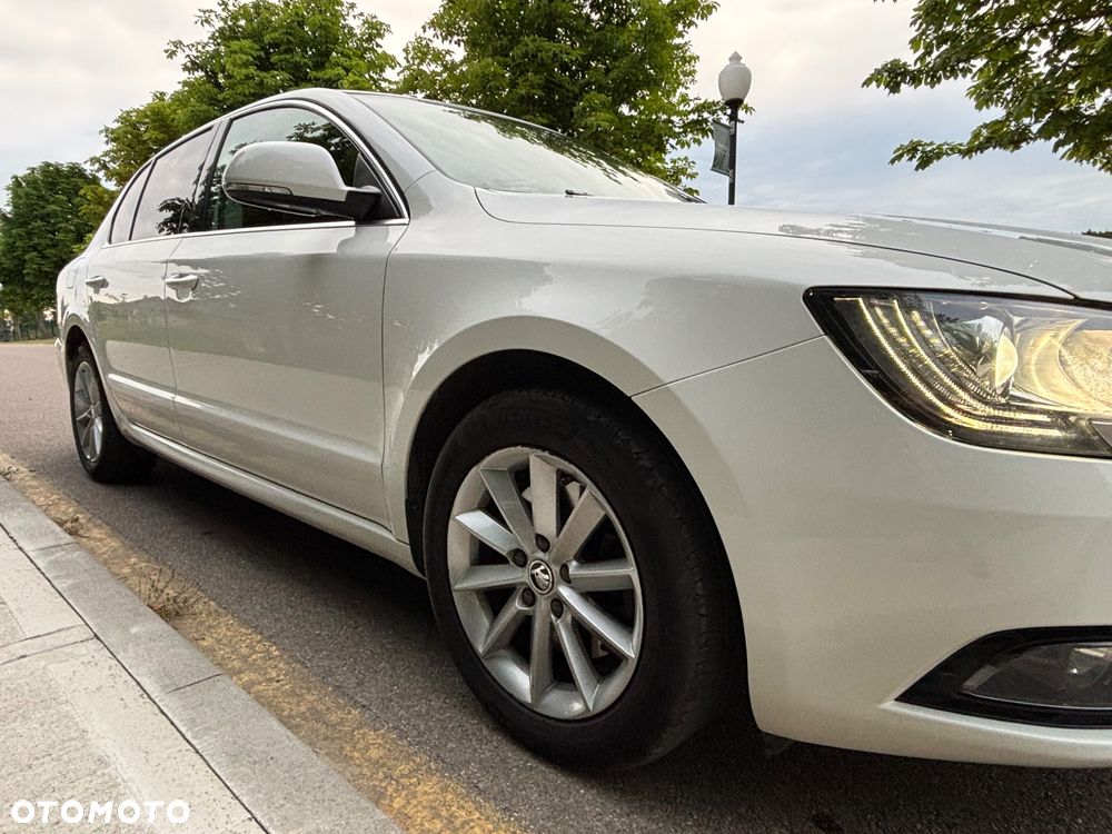 Skoda Superb 2.0 TDI Business DSG - 20