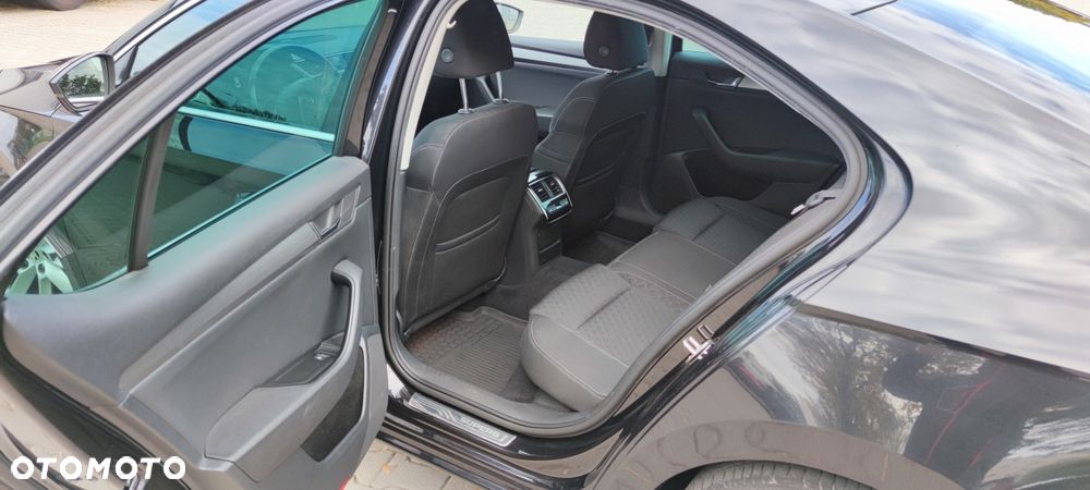 Skoda Superb 2.0 TSI Style DSG - 9