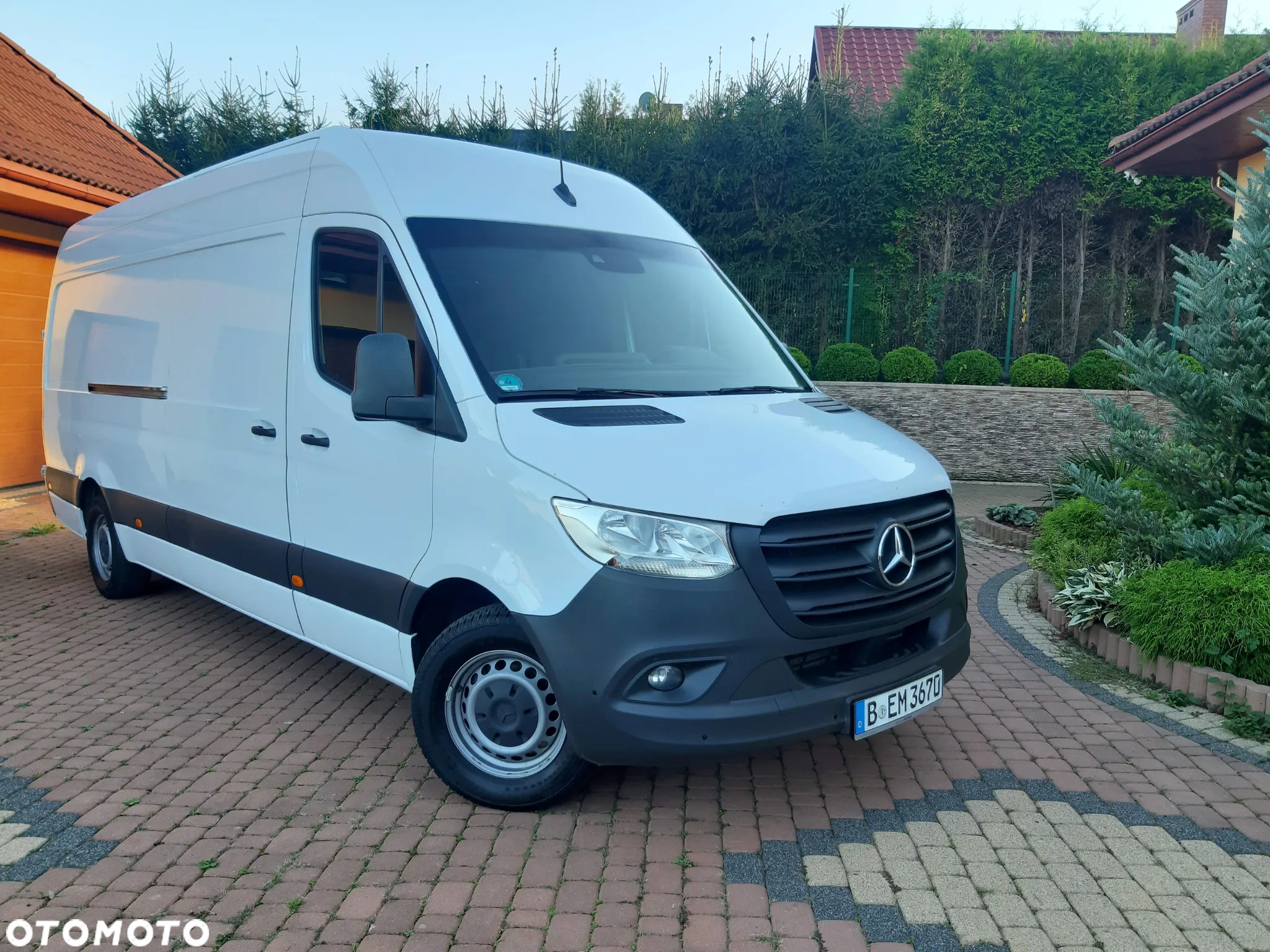 Mercedes-Benz Sprinter - 2