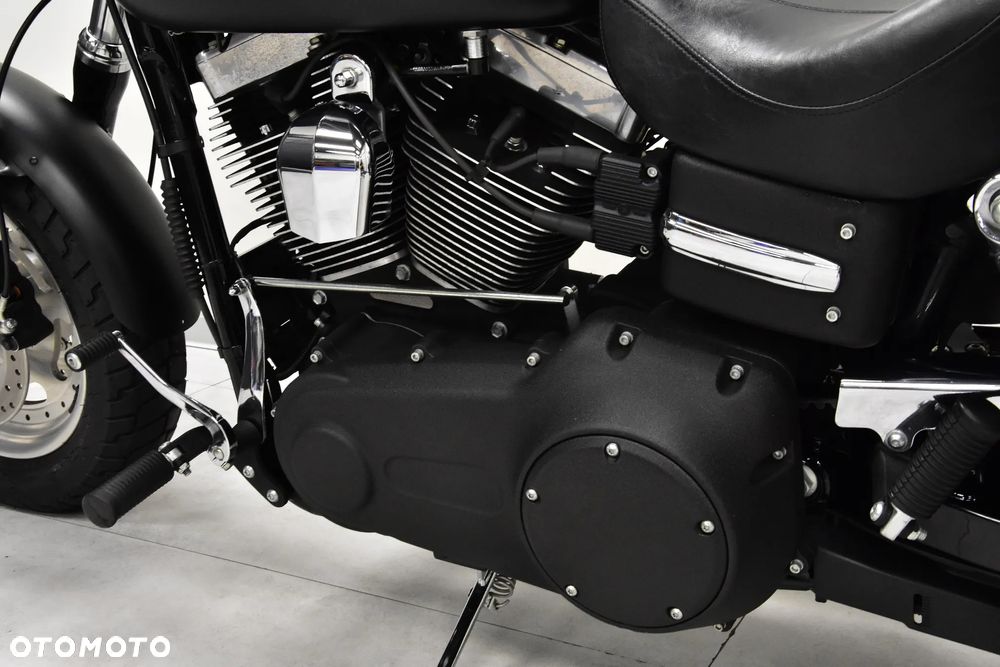 Harley-Davidson Dyna Fat Bob - 26