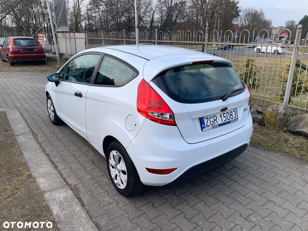 Ford Fiesta - 4