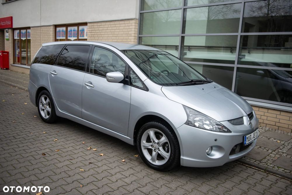 Mitsubishi Grandis 2.0 DI-D 6-Sitzer Intense - 11