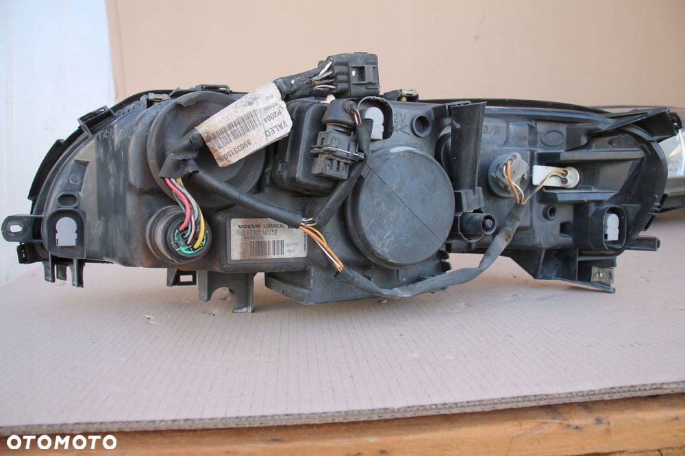 volvo v70 s60 xc70 prawy reflektor prawa lampa zwykła h7 30698836 europa - 10