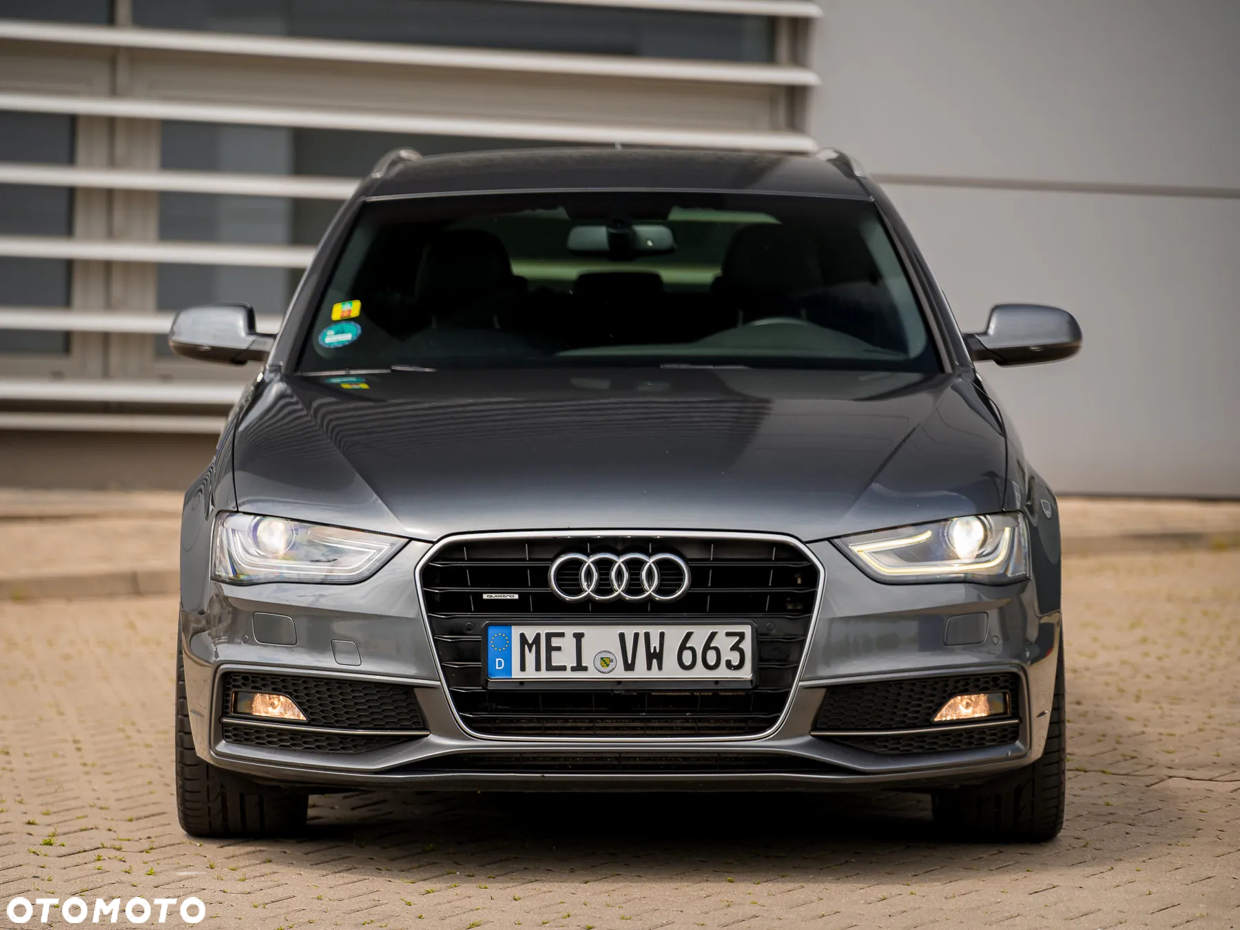 Audi A4 Avant 2.0 TDI DPF quattro S tronic S line Sportpaket - 3