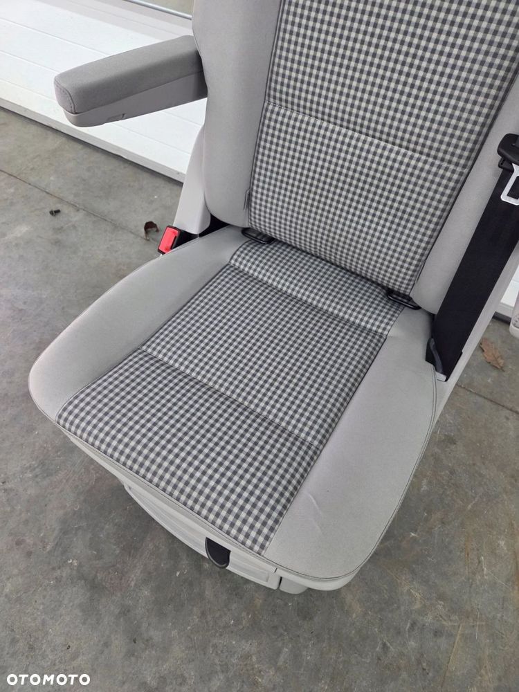 VW T5 T6 CALIFORNIA fotel obrotowy tył drugi rząd - 4