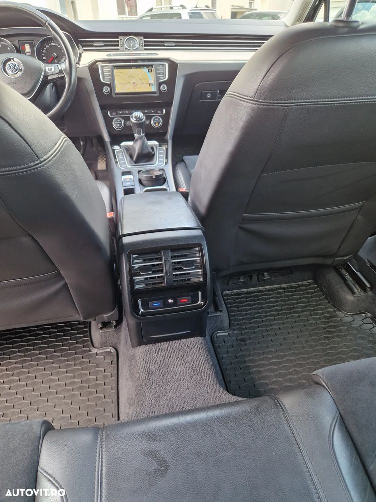 Volkswagen Passat 2.0 TDI (BlueMotion Technology) Comfortline - 15