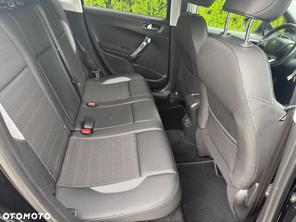 Peugeot 2008 PureTech 110 GPF Stop&Start EAT6 Active - 16