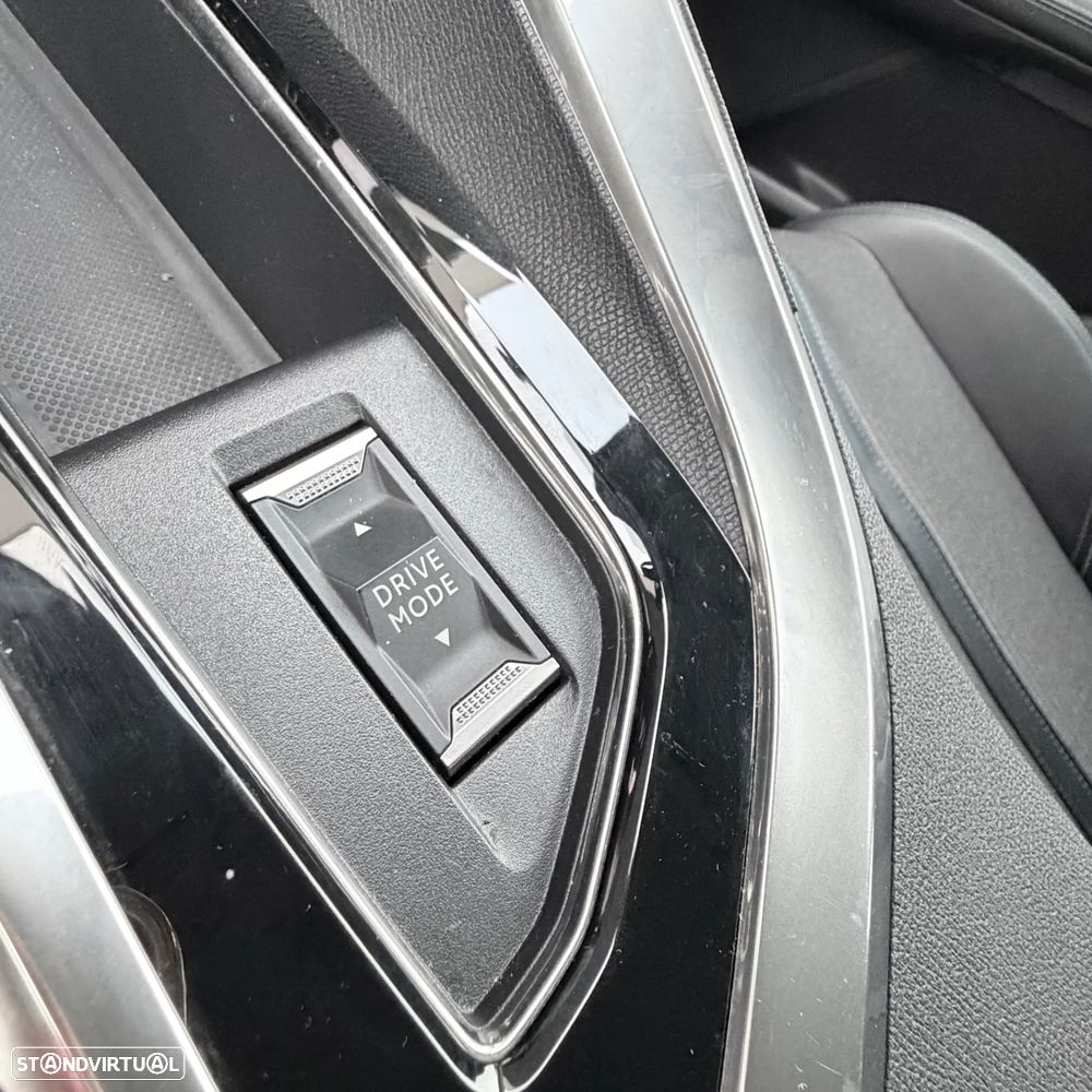 Peugeot 3008 1.5 BlueHDi Allure EAT8 - 31