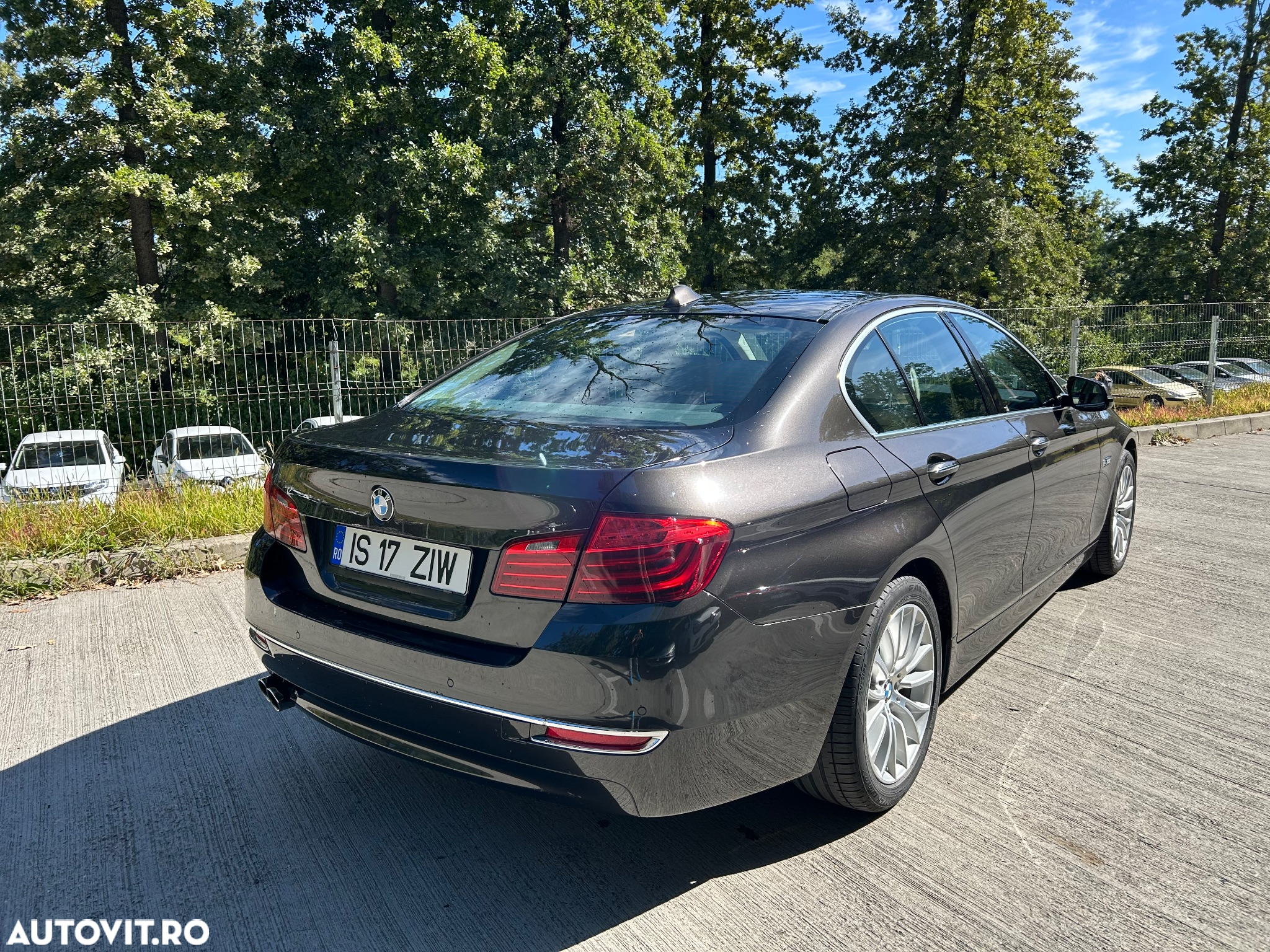 BMW Seria 5 520i Touring Aut. Luxury Line - 35