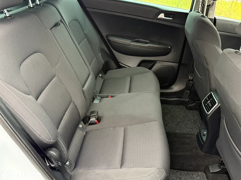 Kia Sportage 1.7 CRDI 2WD ISG Dream-Team Edition - 18