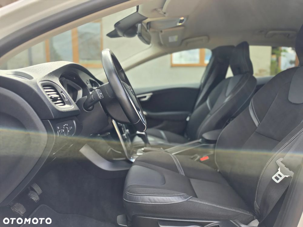 Volvo V40 - 17