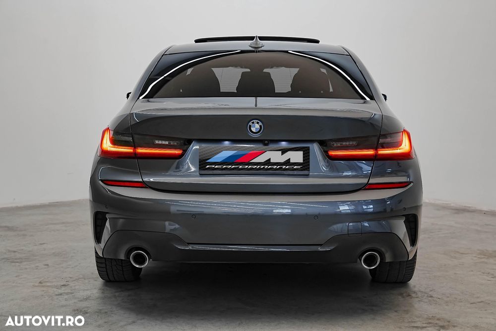 BMW Seria 3 330e Aut. M Sport - 9