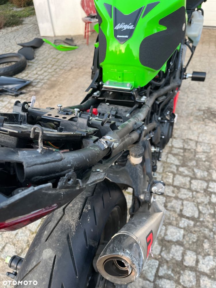 Kawasaki Ninja 400 - 14
