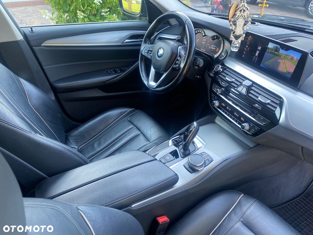 BMW Seria 5 520d Luxury Line - 13