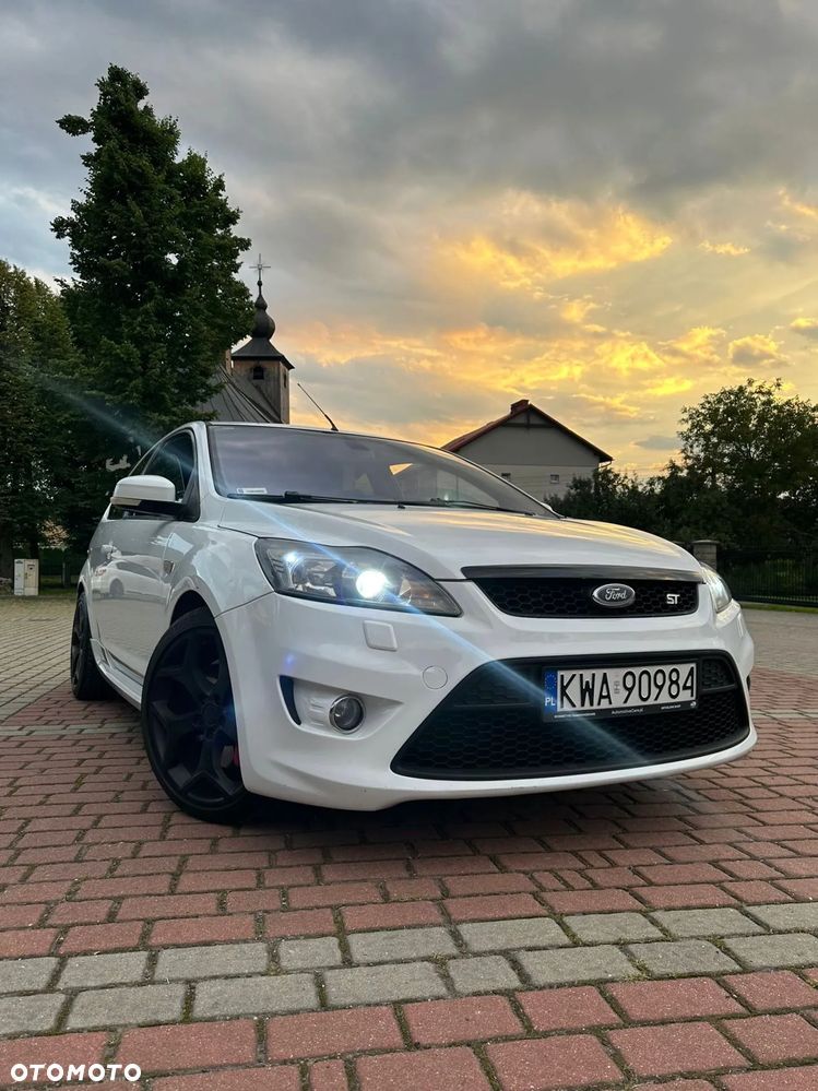 Ford Focus 2.5 ST - 12
