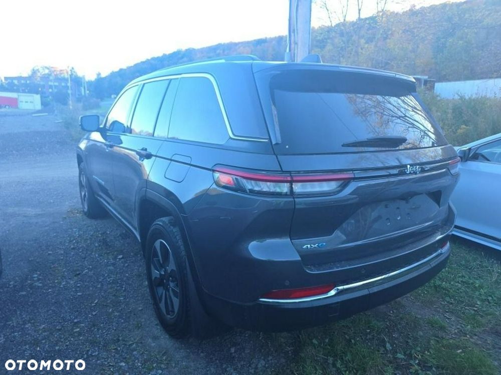 Jeep Grand Cherokee - 14