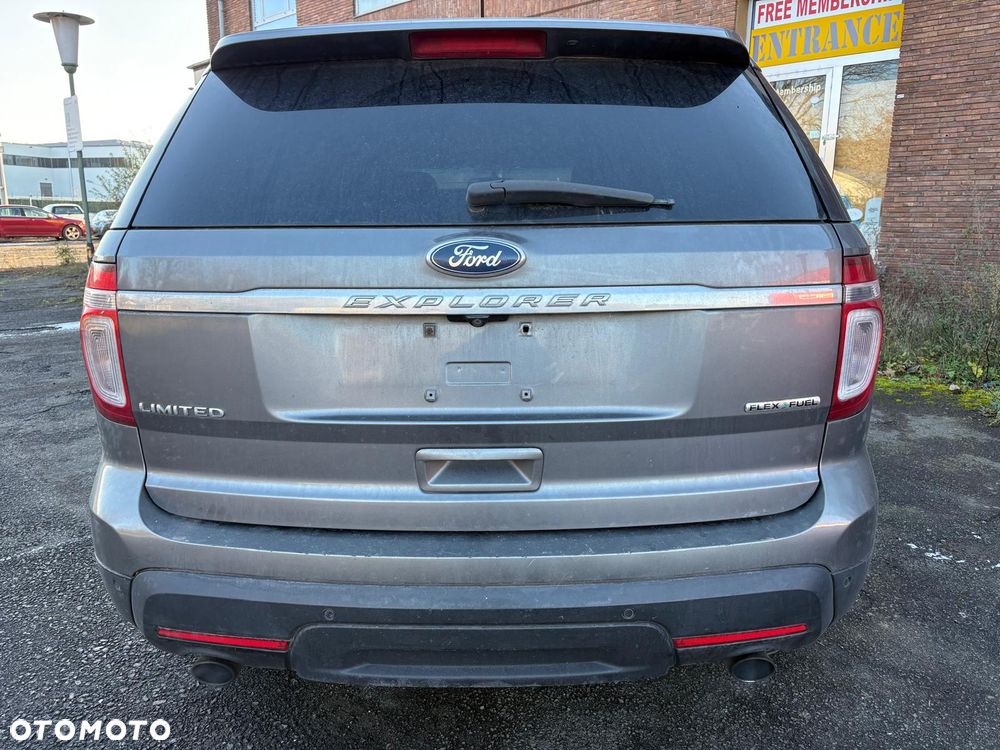 Ford Explorer - 13