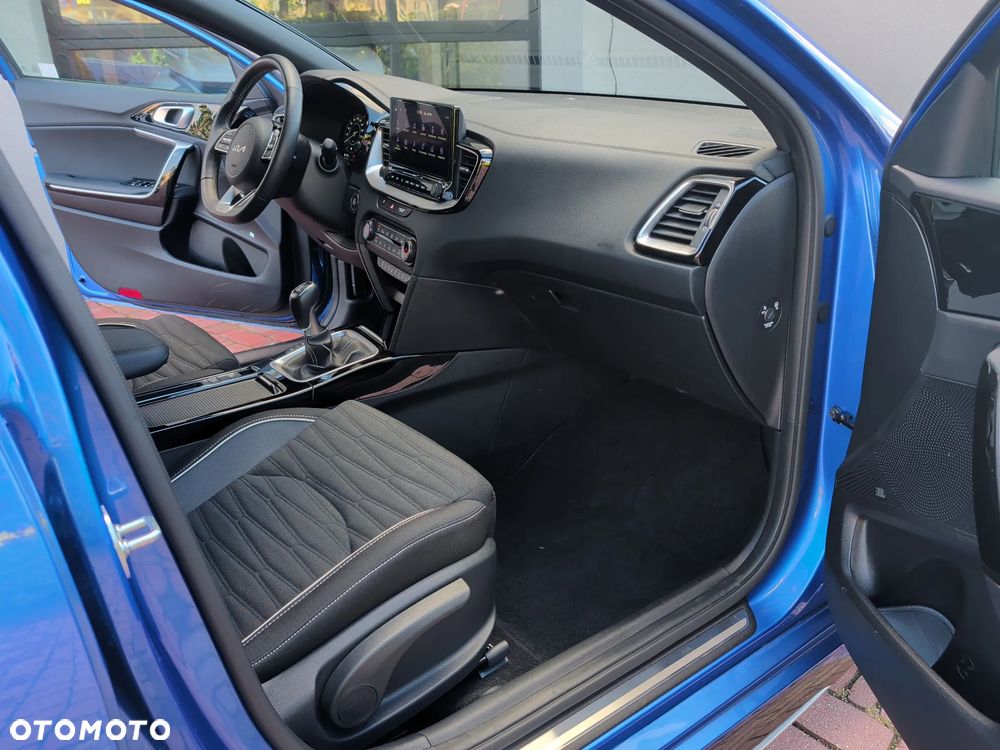 Kia ProCeed - 25