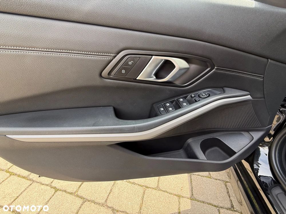 BMW Seria 3 320d Advantage - 16