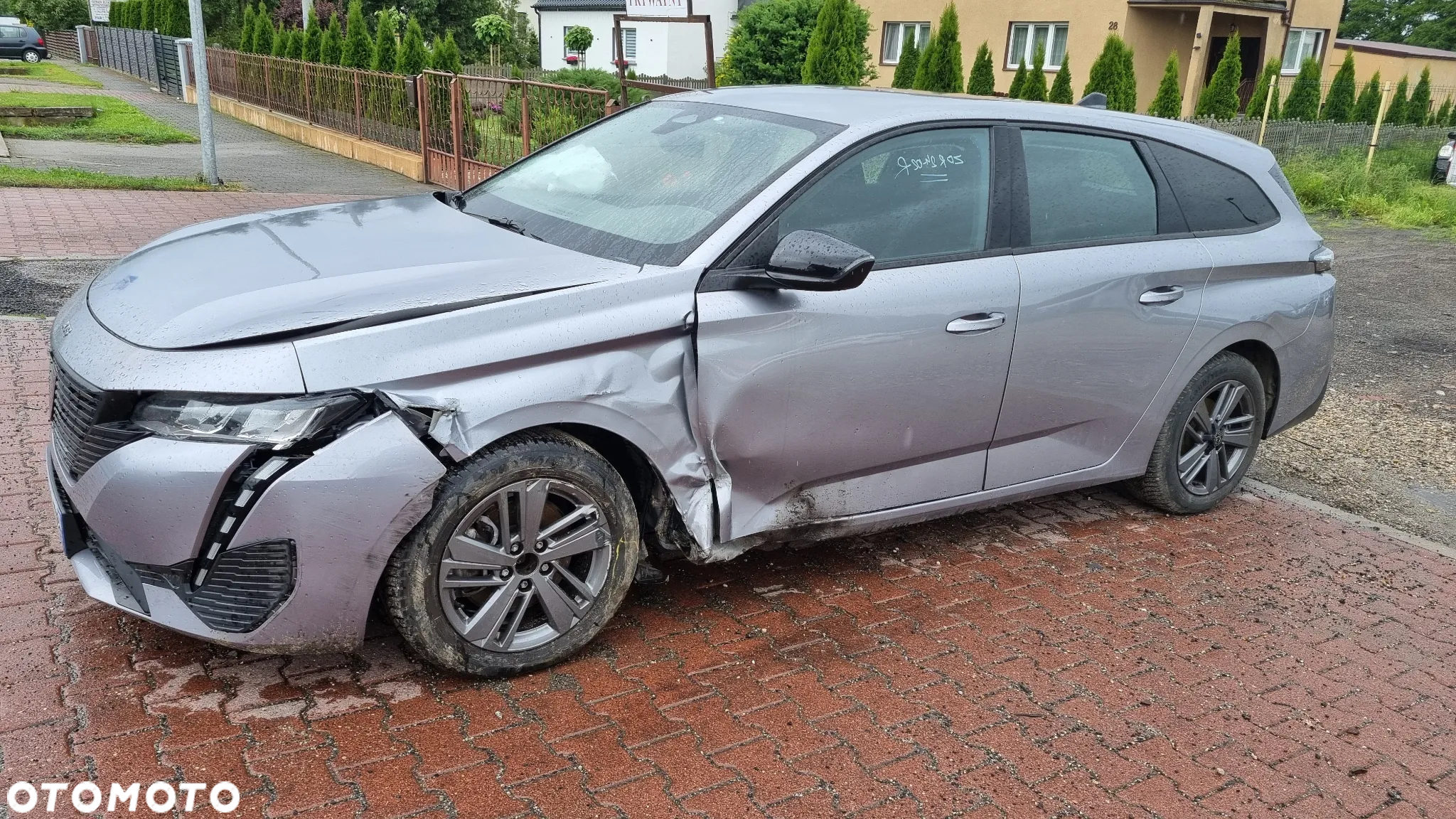 Peugeot 308 1.2 PureTech Active Pack S&S EAT8 - 11