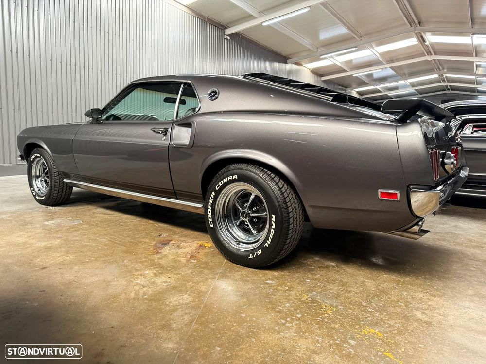 Ford Mustang - 3