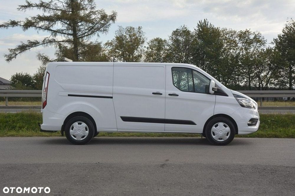 Ford Transit Custom - 11