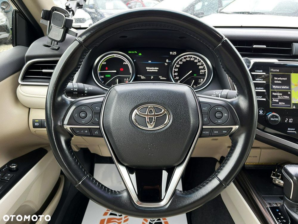 Toyota Camry 2.5 Hybrid Executive CVT - 12