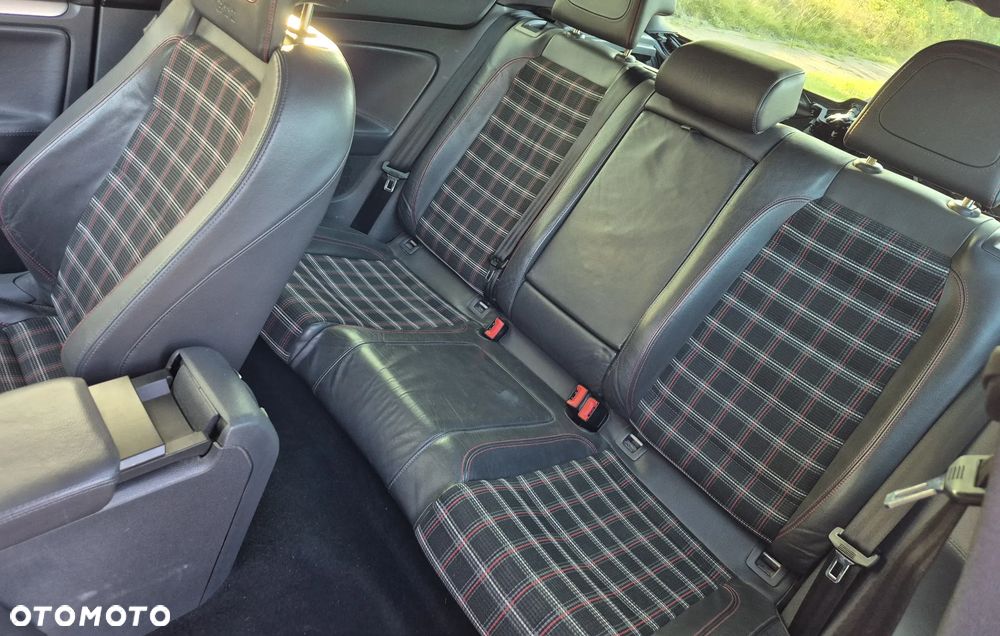Volkswagen Golf 2.0 TSI GTI Edition 30 - 24