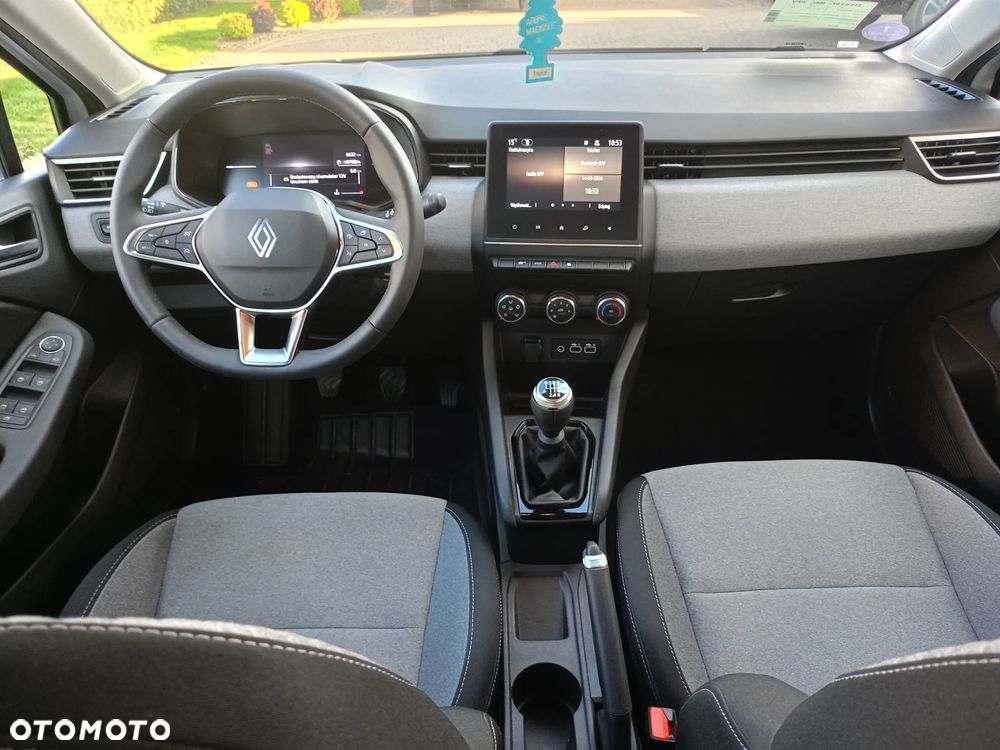 Renault Clio TCe 90 EVOLUTION - 9
