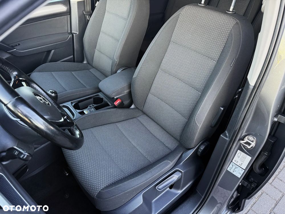Volkswagen Touran 2.0 TDI SCR Comfortline - 8