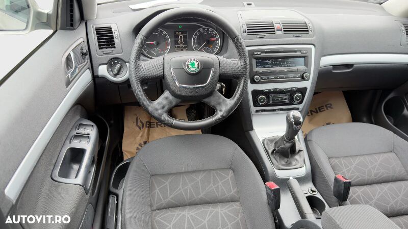 Skoda Octavia 1.6 TDI DPF Elegance Green tec - 8