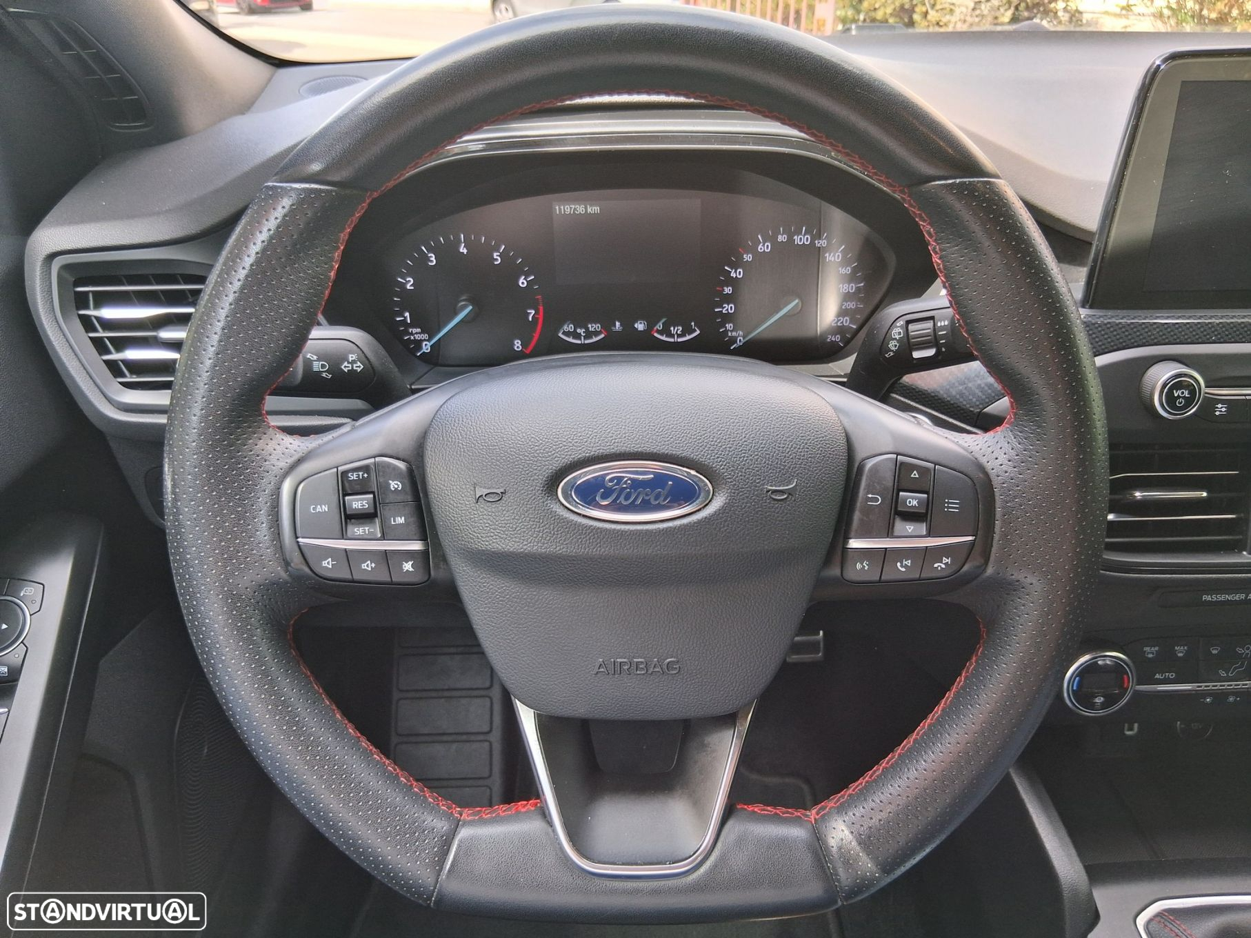 Ford Focus SW 1.0 EcoBoost ST-Line - 29