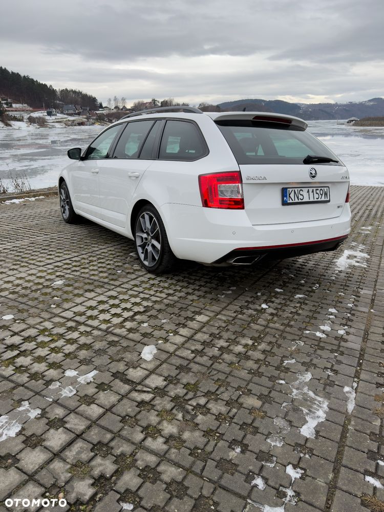 Skoda Octavia 2.0 TDI DSG RS - 5