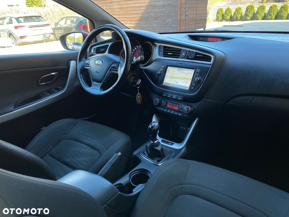 Kia Ceed 1.6 GDI L Business Line - 29