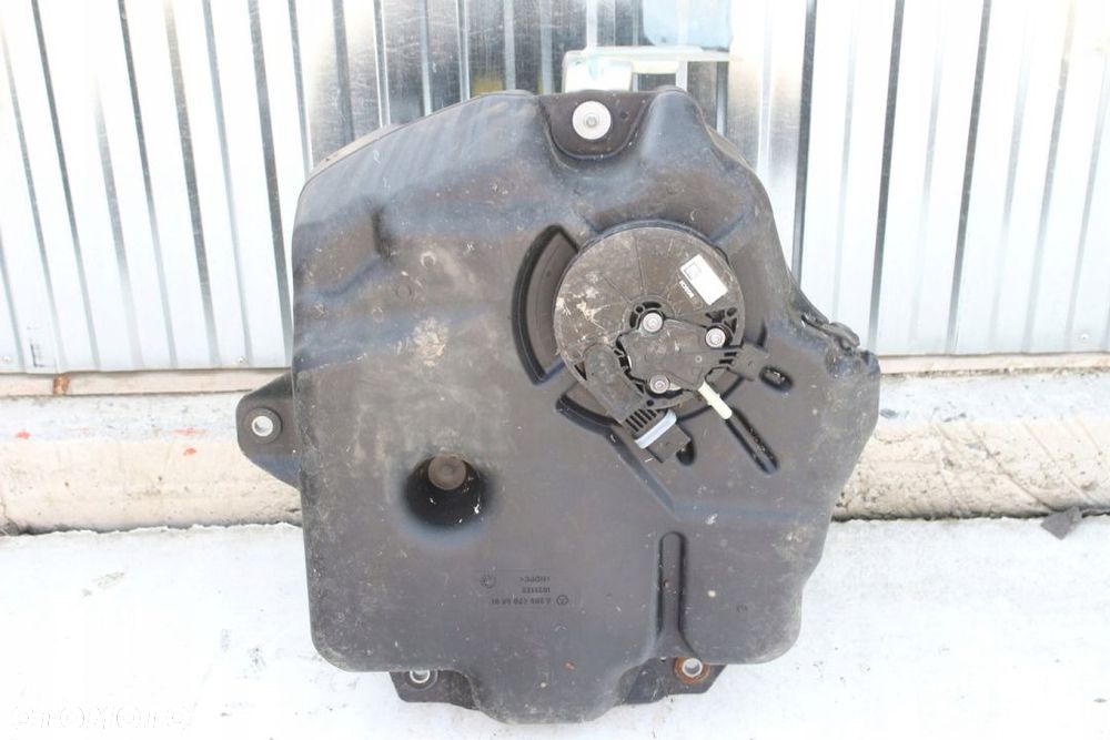 Zbiornik Adblue Mercedes C-Klasa W205 A2054706901 - 4