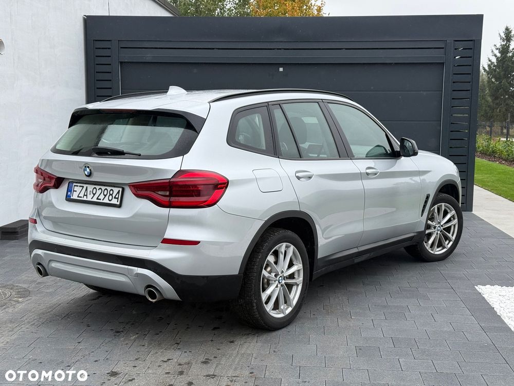 BMW X3 xDrive20d Business Edition - 9