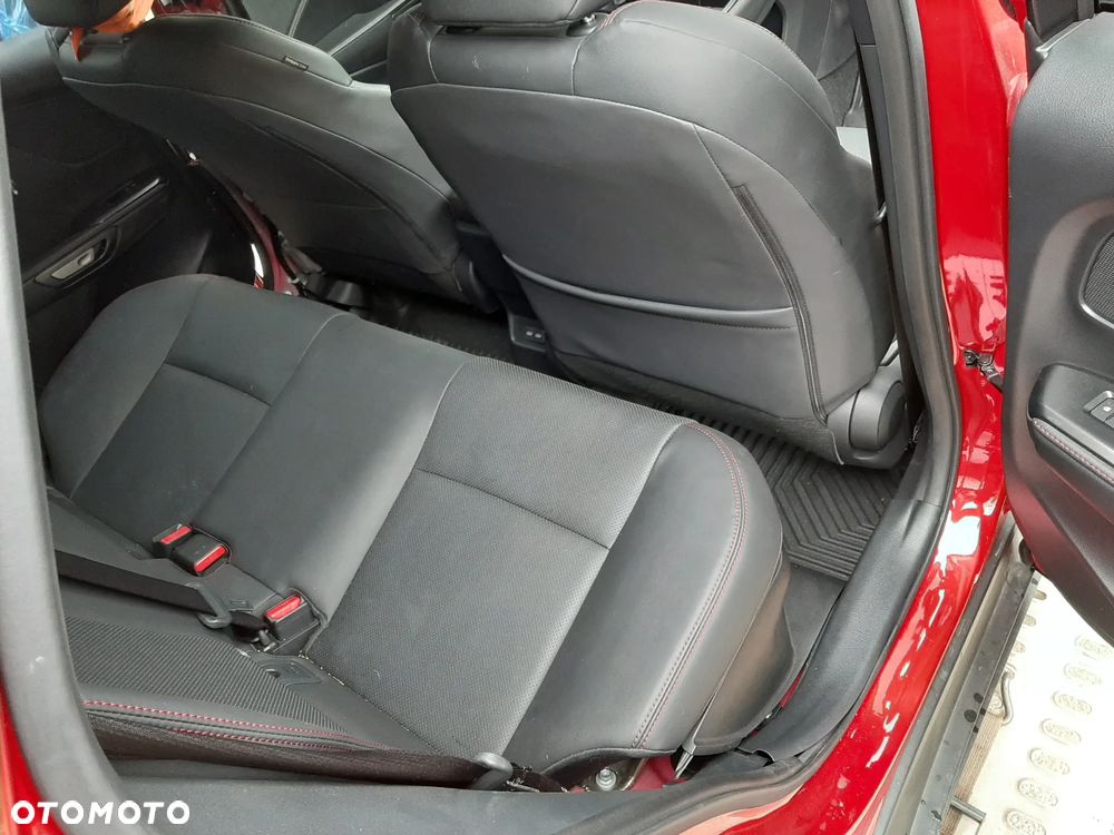 Lexus LBX 1.5 Hybrid - 13