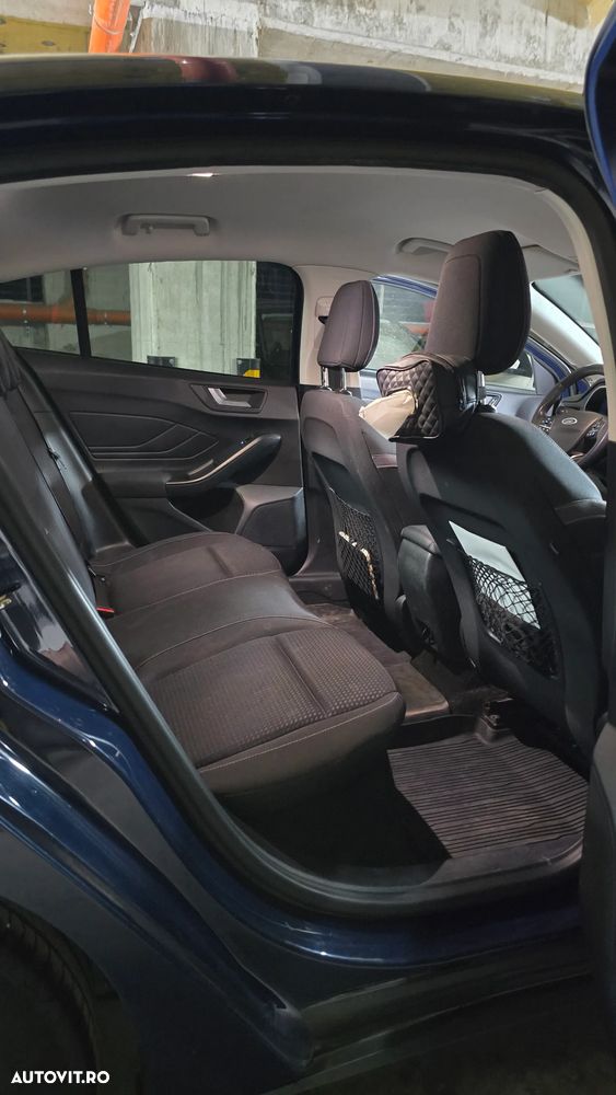 Ford Focus 1.0 EcoBoost Titanium - 11